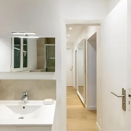 Cosy 1BR - Sleeps 5 - Trocadéro Appartamento *